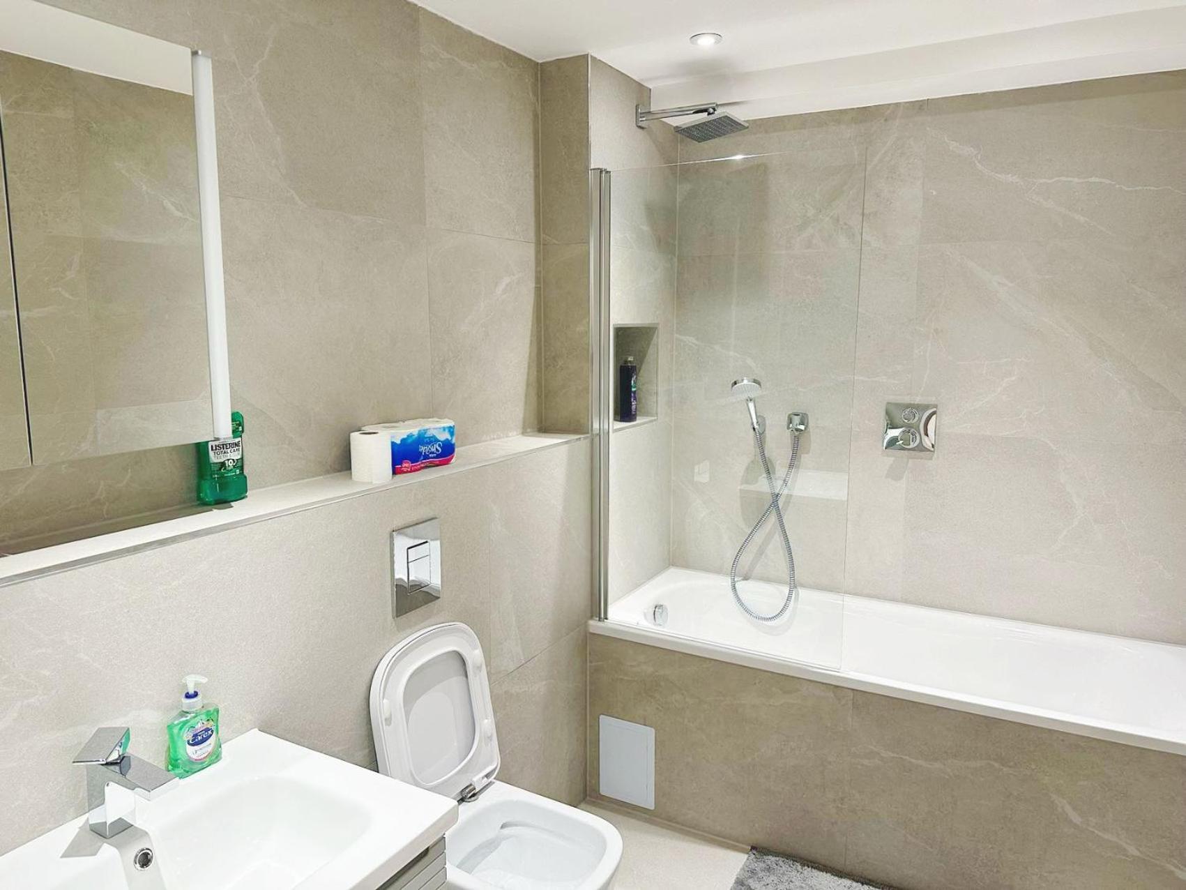 Luxury Modern Flat Near Center Apartament Londra